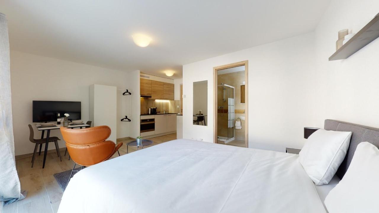 Nonanteneuf Appart Hotel Aigle - Contactless Check-In Экстерьер фото
