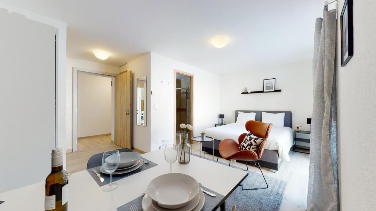 Nonanteneuf Appart Hotel Aigle - Contactless Check-In Экстерьер фото