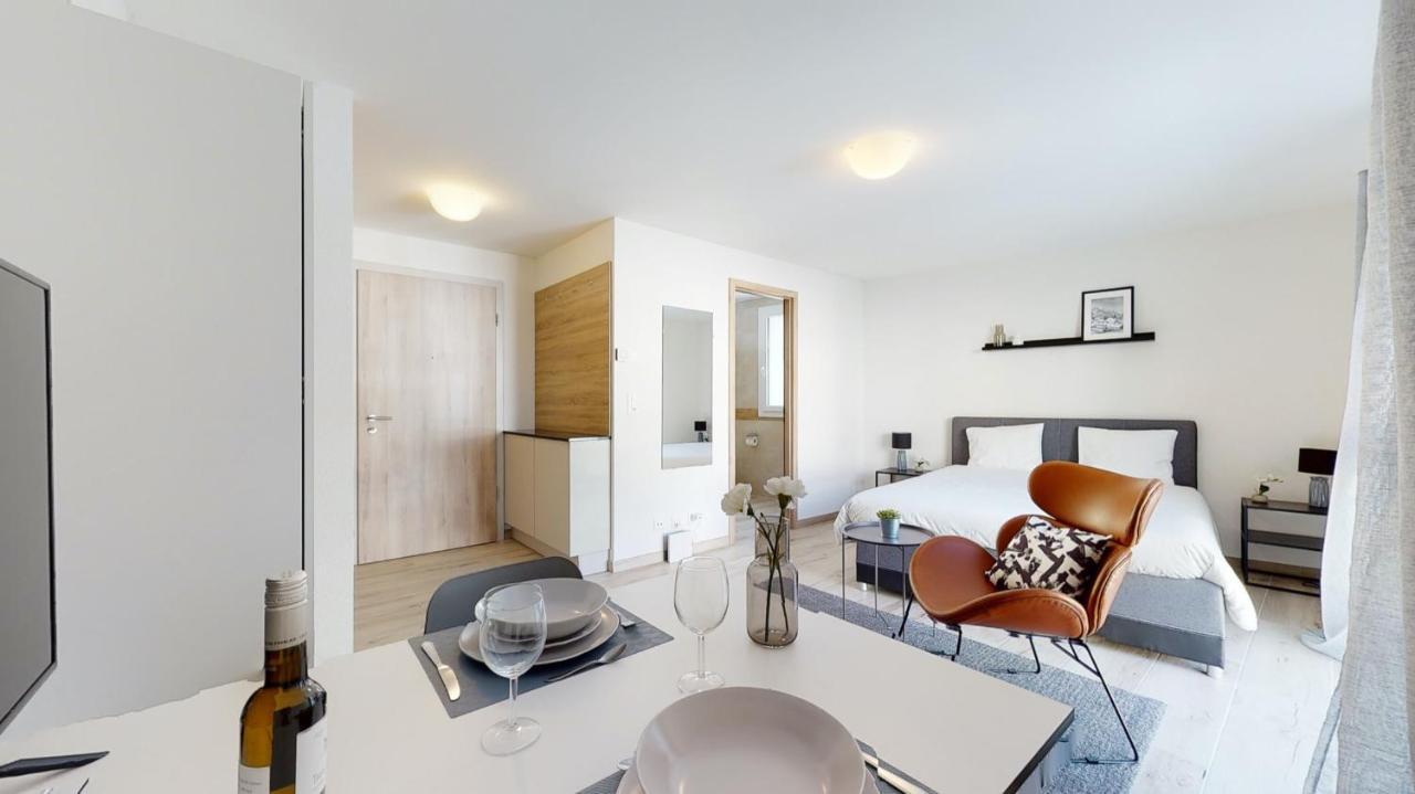Nonanteneuf Appart Hotel Aigle - Contactless Check-In Экстерьер фото