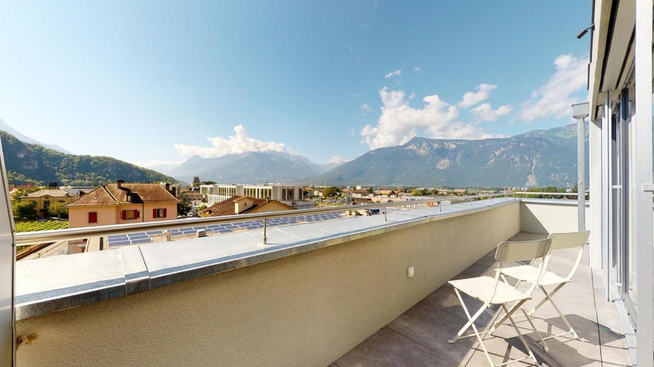 Nonanteneuf Appart Hotel Aigle - Contactless Check-In Экстерьер фото